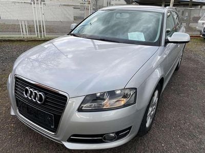 Gebraucht Audi A3 Attraction 105 PS (77 kW) 2012 Eissilber (metallic) Kleinwagen