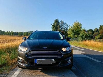 Gebraucht Ford Mondeo 150 PS (110 kW) 2015 Schwarz Kombi