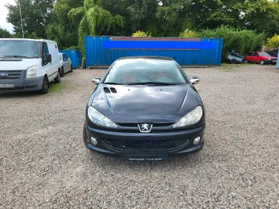 Gebraucht Peugeot 206 CC 109 PS (80 kW) 2006 Schwarz Cabrio