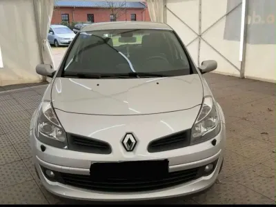 Gebraucht Renault Clio Initiale 111 PS (81 kW) 2008 Platingrau Kleinwagen