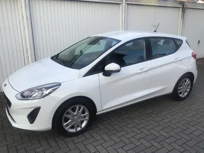 Gebraucht Ford Fiesta Cool & Connect 75 PS (55 kW) 2021 Weiß Kleinwagen