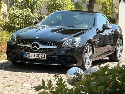 Gebraucht Mercedes SLC200 AMG line 184 PS (135 kW) 2016 Schwarz Cabrio