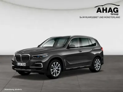 Gebraucht BMW X5 Sport Line 286 PS (210 kW) 2022 Sophistograu brillanteffekt SUV
