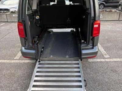 Gebraucht VW Caddy Maxi Trendline 131 PS (96 kW) 2020 Grau Van / Kleinbus