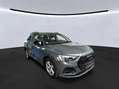 Gebraucht Audi Q3 Ambiente 150 PS (110 kW) 2023 Grau SUV