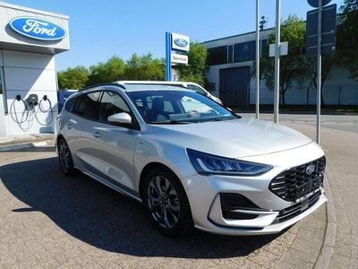 Second-hand Ford Focus ST-Line X 155 CP (114 kW) 2025 Argintiu Berlinǎ