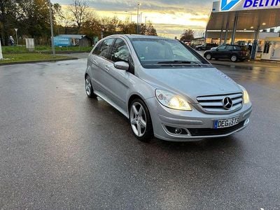 Mercedes B200