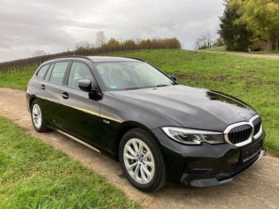 BMW 330e