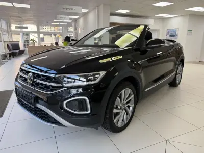 Gebraucht VW T-Roc Cabriolet Move 150 PS (110 kW) 2024 Deep black perleffekt Cabrio