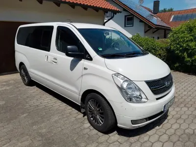 Gebraucht Hyundai H-1 170 PS (125 kW) 2011 Weiß Van / Kleinbus