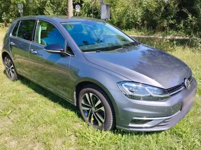 Gebraucht VW Golf VII IQ Drive 150 PS (110 kW) 2019 Grau Kleinwagen