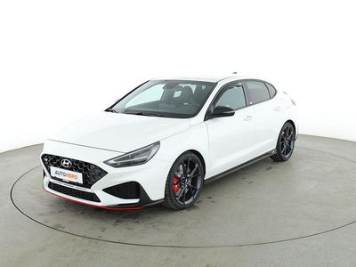 Weiß Gebraucht 2021 Hyundai i30 N Performance Limousine | 26.210 € (Etwas zu teuer)