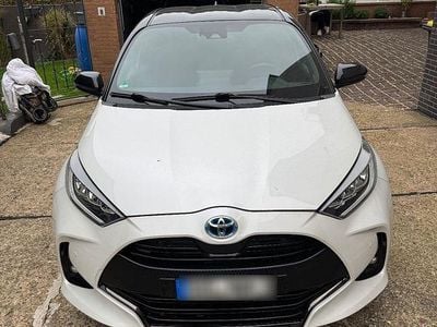 Weiß Gebraucht 2023 Toyota Yaris Style Kleinwagen | 22.499 € (Fairer Preis)