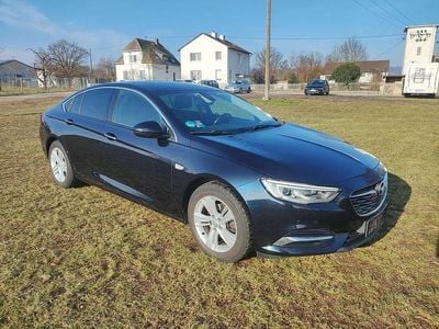 Gebraucht Opel Insignia Country Tourer Business Innovation 165 PS (121 kW) 2018 Blau Limousine