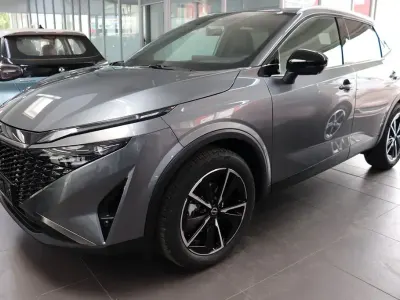 Neu Nissan Qashqai Tekna 158 PS (116 kW) 2026 Grau SUV