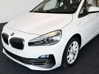Gebraucht BMW 225 Sport Line 125 PS (91 kW) 2021 Weiß Kombi