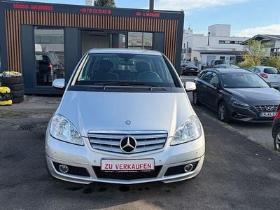 Usata Mercedes A180 109 CV (80 kW) 2011 Argento Utilitaria