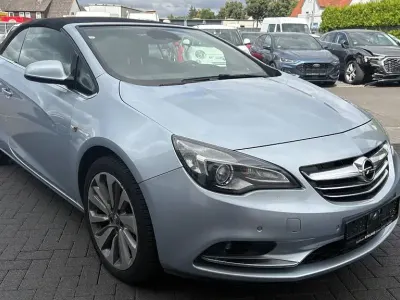 Gebraucht Opel Cascada Edition 140 PS (102 kW) 2015 Blau Cabrio