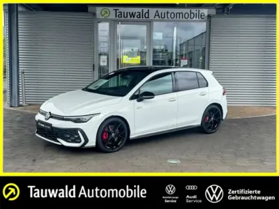 Second-hand VW Golf VIII Style 265 CP (194 kW) 2024 Alb Berlinǎ