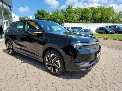 Neu Opel Grandland X Edition 136 PS (100 kW) 2025 Schwarz SUV