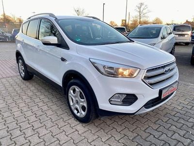Gebraucht Ford Kuga Trend 120 PS (88 kW) 2017 Weiß SUV
