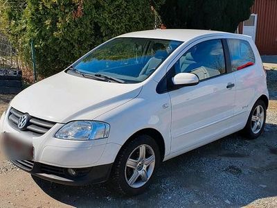 Usata VW Fox Style 60 CV (44 kW) 2011 Bianco Utilitaria