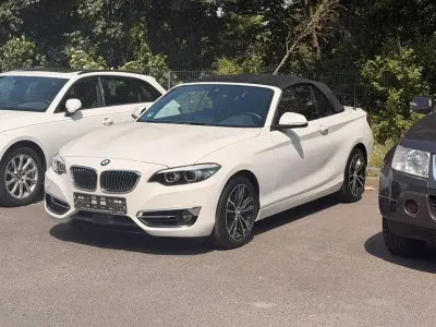 Gebraucht BMW 230 Sport Line 252 PS (185 kW) 2020 Weiß Cabrio