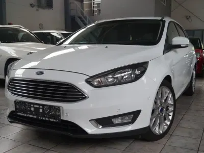 Gebraucht Ford Focus Titanium 125 PS (91 kW) 2018 Weiß Kombi