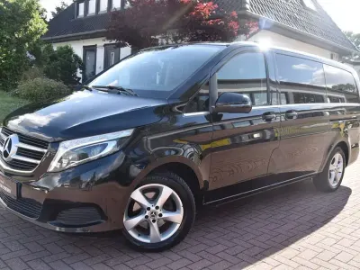 Gebraucht Mercedes V220 Avantgarde 163 PS (119 kW) 2019 Schwarz Van / Kleinbus