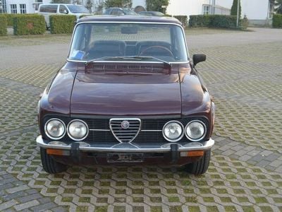 Rot Gebraucht 1977 Alfa Romeo Giulia Super Limousine | 13.299 €