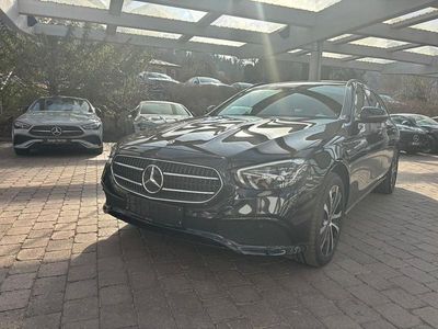 Gebraucht Mercedes E300 Avantgarde 194 PS (142 kW) 2022 Unilack schwarz uni Kombi