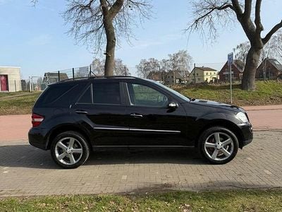 Gebraucht Mercedes ML320 225 PS (165 kW) 2007 Schwarz SUV