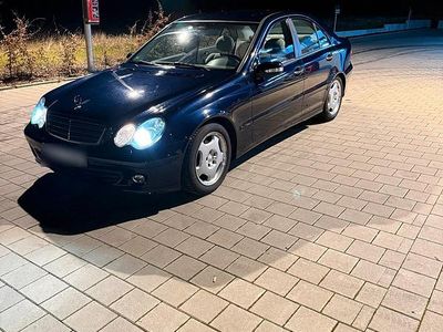Gebraucht Mercedes C220 150 PS (110 kW) 2005 Blau Limousine