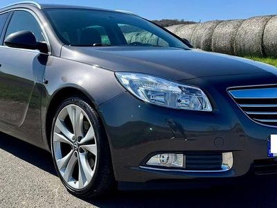 Gebraucht Opel Insignia 140 PS (102 kW) 2010 Grau Kombi