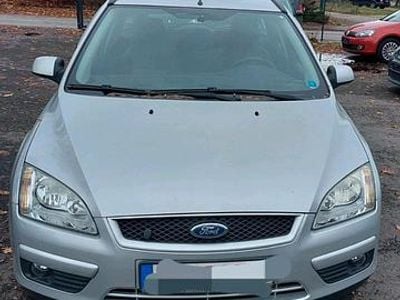 Silber Gebraucht 2007 Ford Focus Kombi | 700 € (Superpreis)