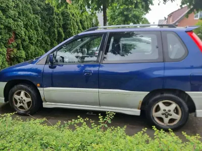 Gebraucht Mitsubishi Space Runner Motion 150 PS (110 kW) 1999 Blau Van / Kleinbus