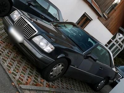 Gebraucht Mercedes 220 150 PS (110 kW) 1995 Schwarz Coupé