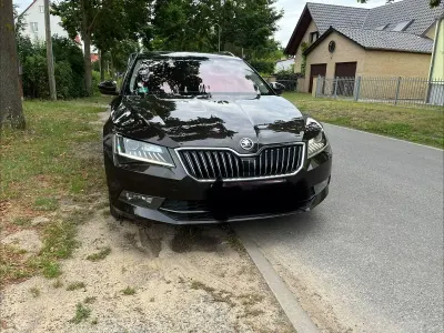 Gebraucht Skoda Superb 150 PS (110 kW) 2015 Schwarz Limousine