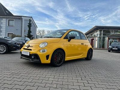 Usado Abarth 595C Competizione 179 HP (131 kW) 2021 Amarelo Cabrios