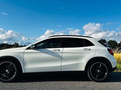 Gebraucht Mercedes GLA220 177 PS (130 kW) 2017 Weiß SUV