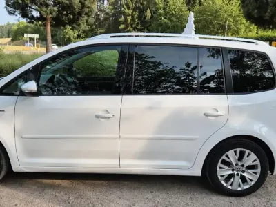 Gebraucht VW Touran Life 105 PS (77 kW) 2013 Weiß Van / Kleinbus