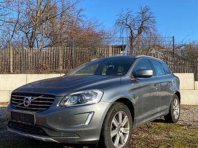 Grau Gebraucht 2017 Volvo XC60 Summum SUV | 14.600 € (Fairer Preis)