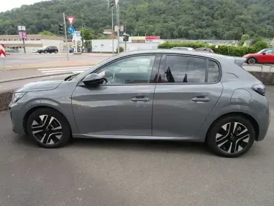 Gebraucht Peugeot 208 Allure 101 PS (74 kW) 2024 Grau Kleinwagen