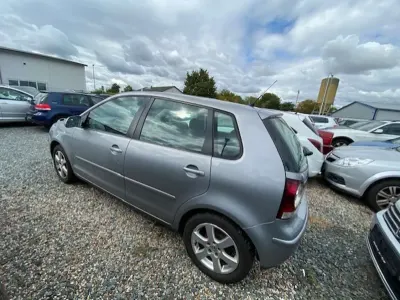 Gebraucht VW Polo Comfortline 80 PS (58 kW) 2008 Silverbird metallic Kleinwagen