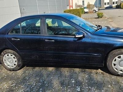 Gebraucht Mercedes C180 143 PS (105 kW) 2003 Blau Limousine