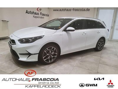 Weiss Gebraucht 2023 Kia Ceed Sportswagon Spirit Kombi | 22.900 € (Teuer)