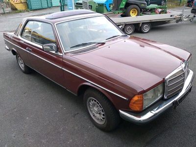 Mercedes 230