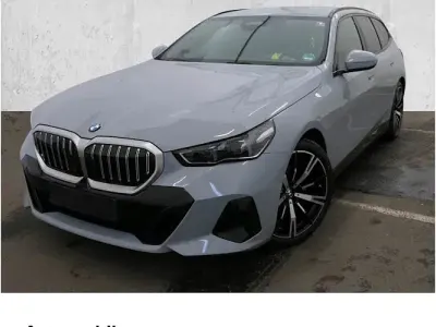 Usata BMW 520 Comfort Edition 197 CV (144 kW) 2025 Grigio Station wagon