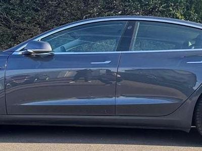 Usado Tesla Model 3 Standard Range Plus 225 kW (306 HP) 2019 Sedan