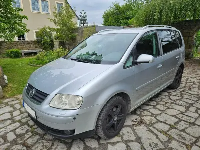 Używany VW Touran Highline 140 KM (102 kW) 2005 Srebrny Minivan